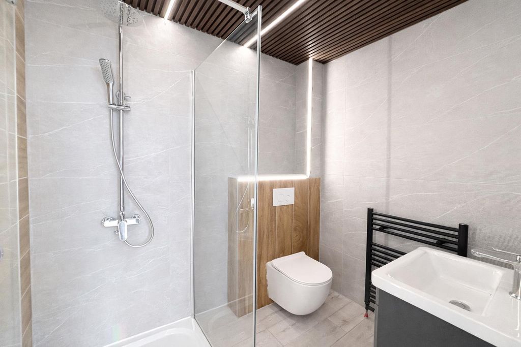 Property photo 2 of 9 4.Png