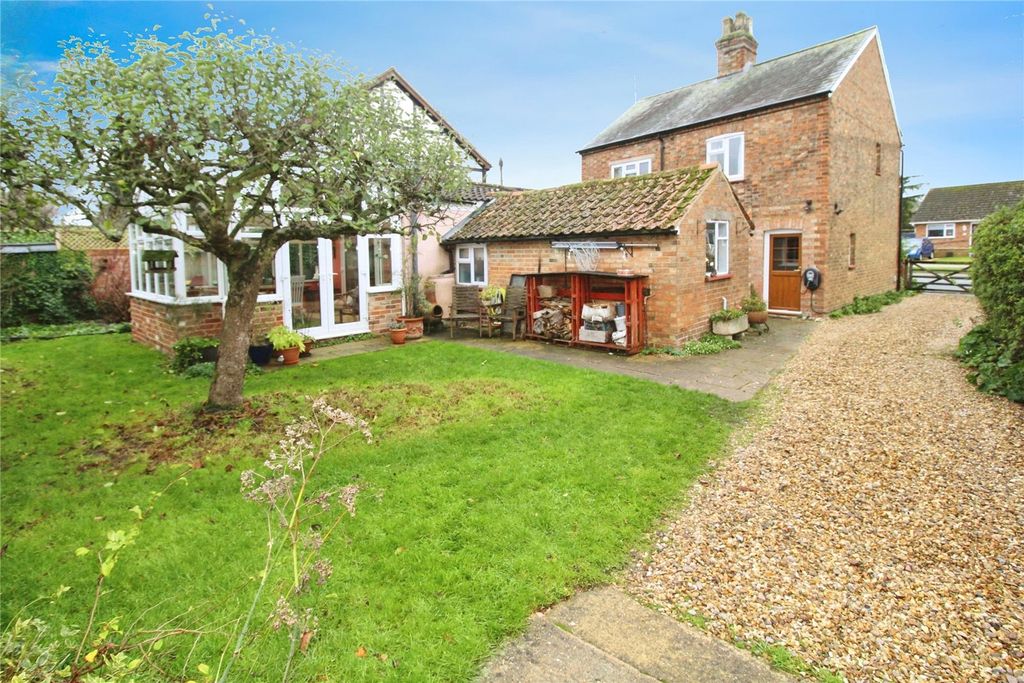 Property photo 3 of 21 Picture No. 24