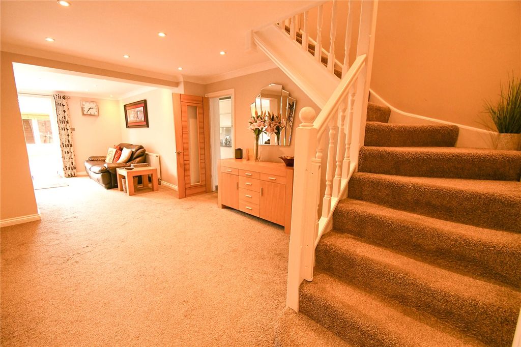 Property photo 3 of 16 Picture No. 17