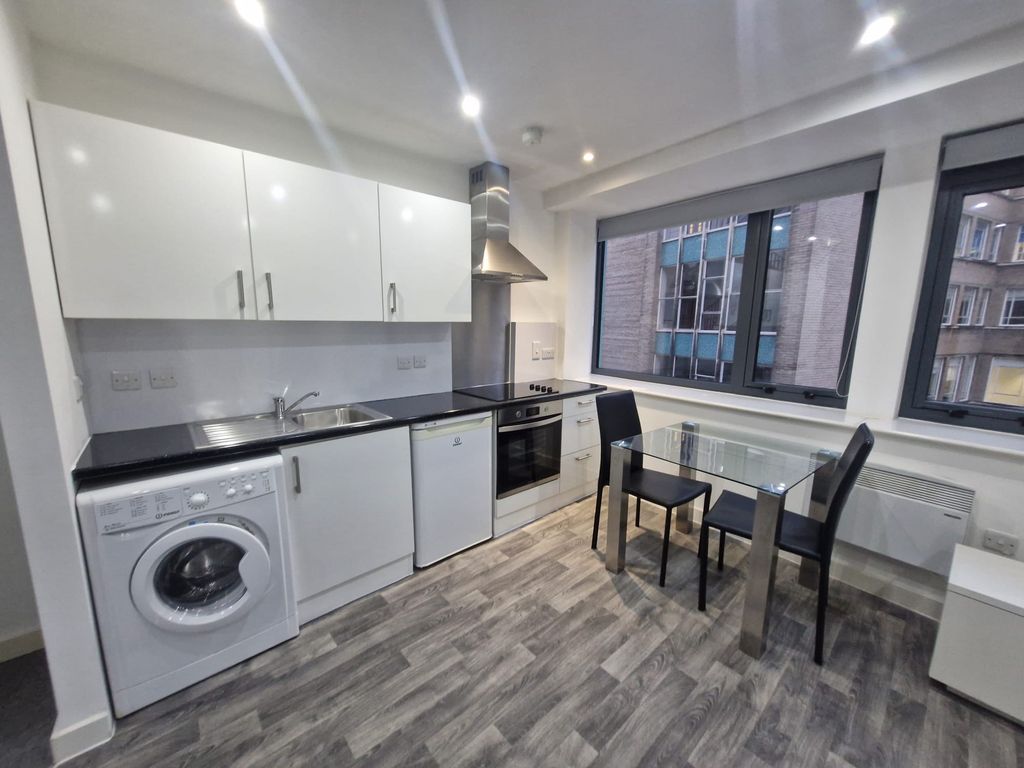 Property photo 2 of 9 Kitchen