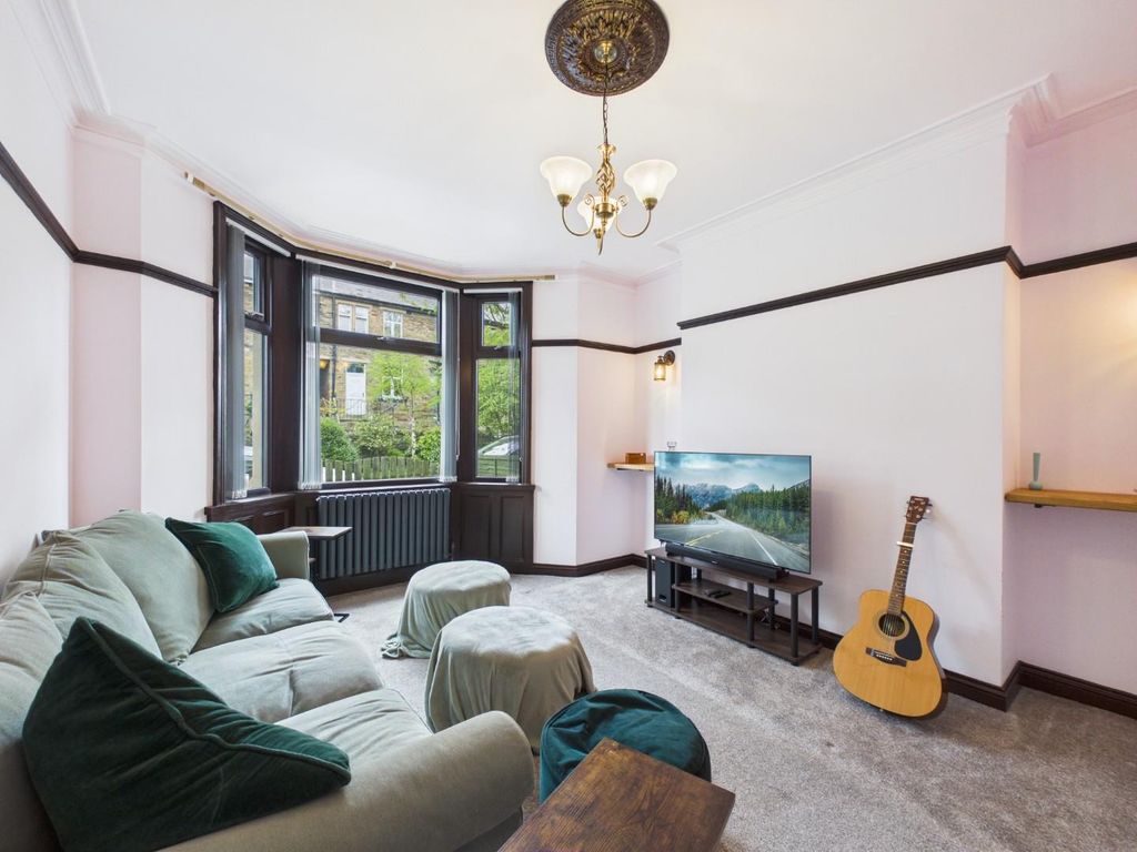 Property photo 3 of 24 Cam01268G0-Pr0457-Still003.Jpg