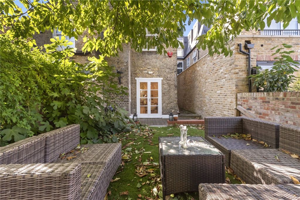 Property photo 3 of 18 Picture No. 11