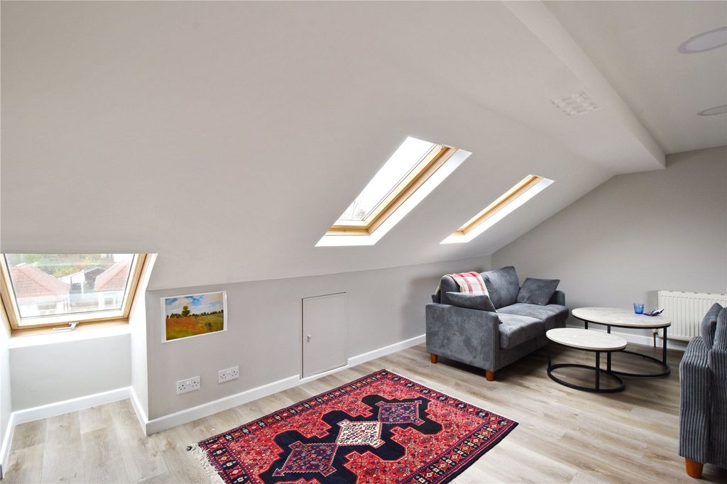 Property photo 2 of 9 Picture No. 08