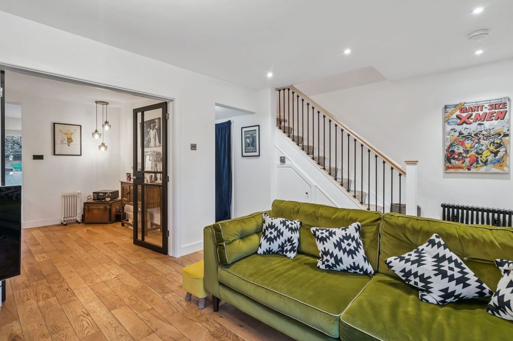 Property photo 3 of 24