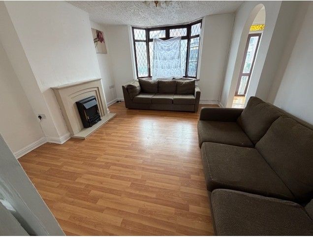 Property photo 3 of 12