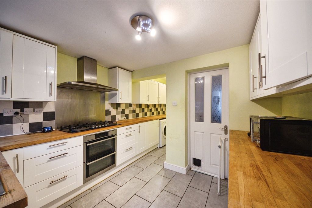 Property photo 2 of 24 Picture No. 10