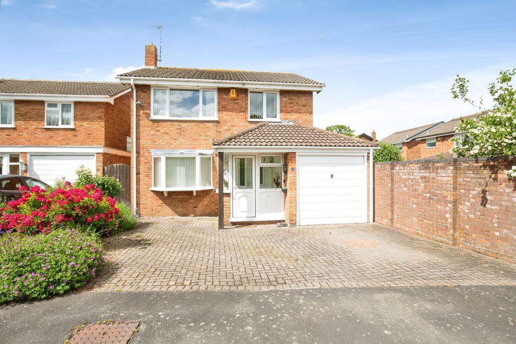 Property photo 1 of 19 A411707c-Mw26-101