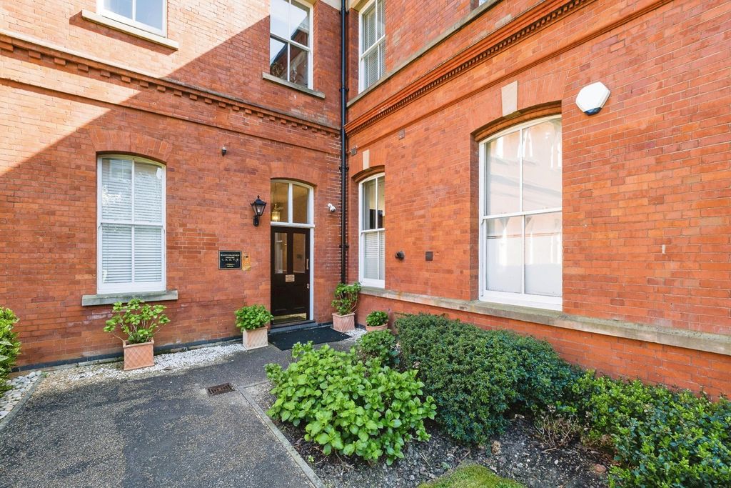 Property photo 2 of 19 Pbox-Img.Jpg