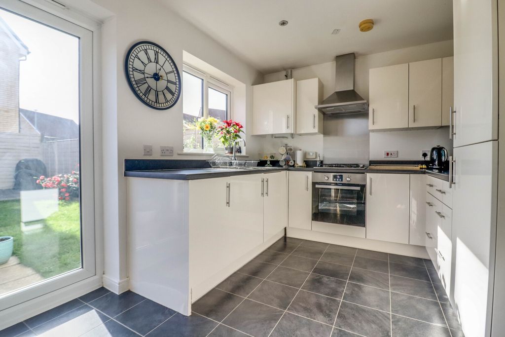 Property photo 2 of 24 Picture No. 09