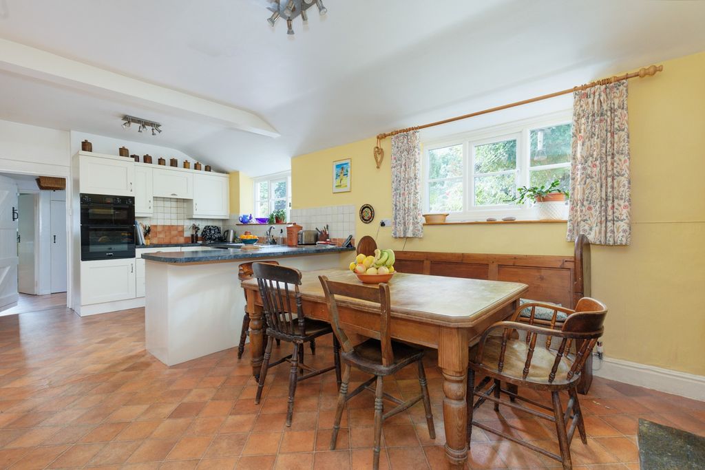 Property photo 2 of 37 4541771