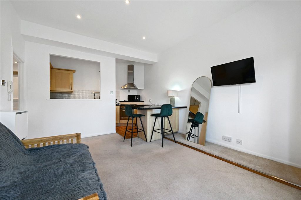 Property photo 3 of 5 Picture No. 09