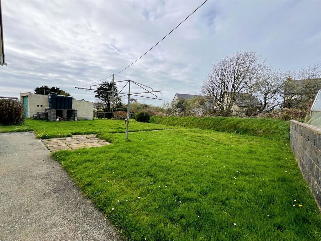 Property photo 2 of 25 Picture No. 32