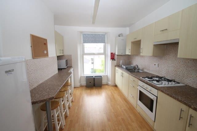 Property photo 2 of 3