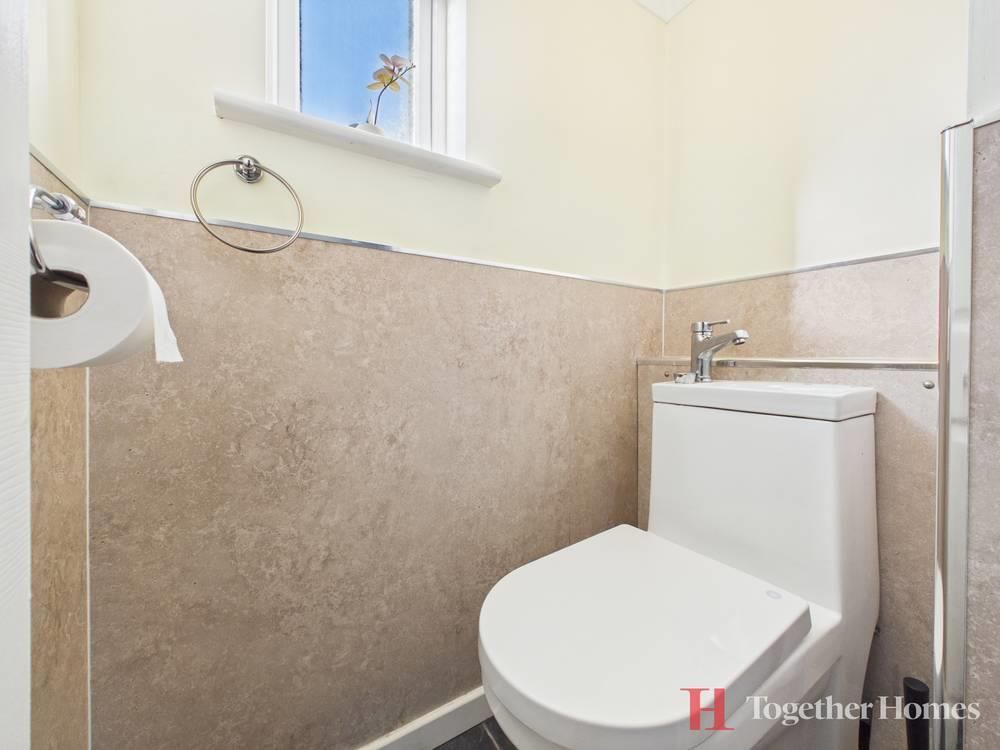 Additional image 12 of 4 bed semi-detached house for saleBlacksmiths Lane, Rainham RM13