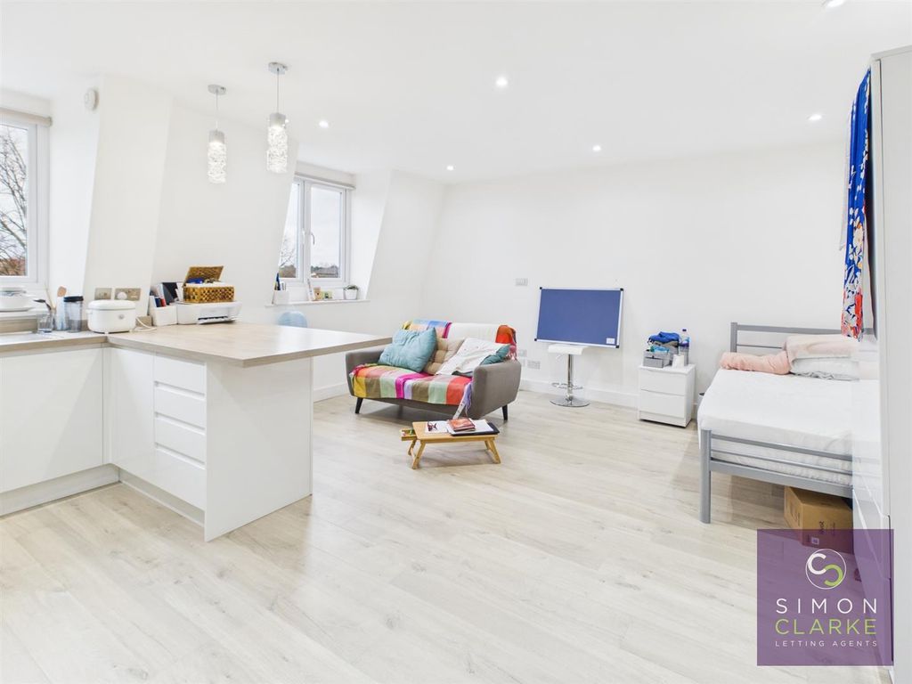 Property photo 1 of 8 Cam05425G0-Pr0099-Still012.Jpg