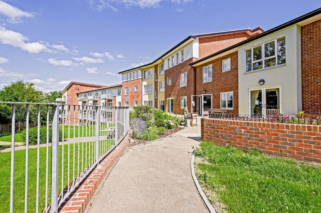 Property photo 1 of 15