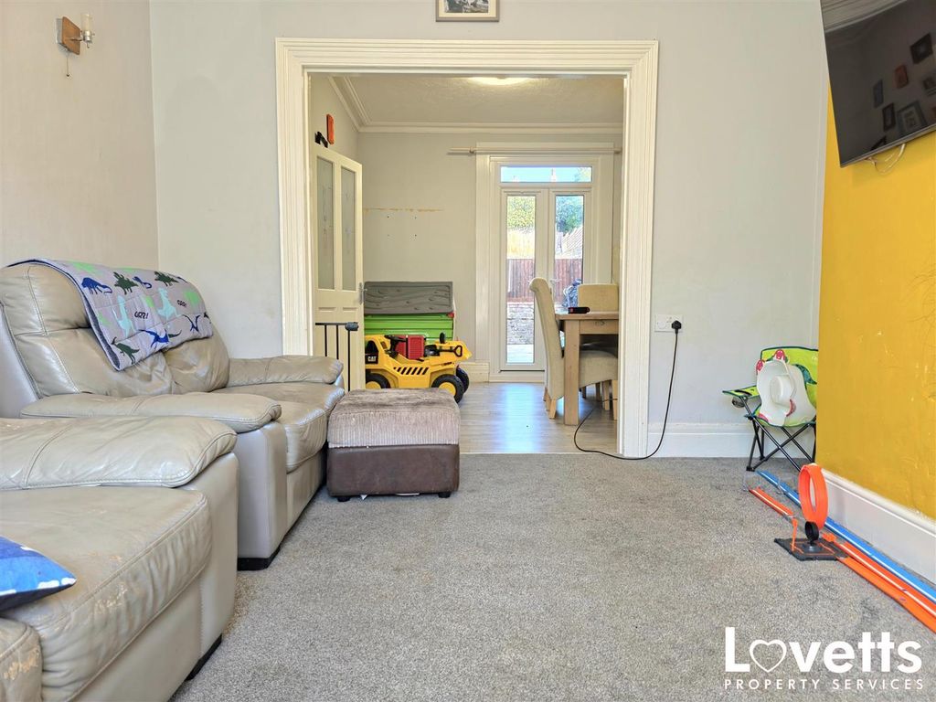 Property photo 3 of 13 Living Room