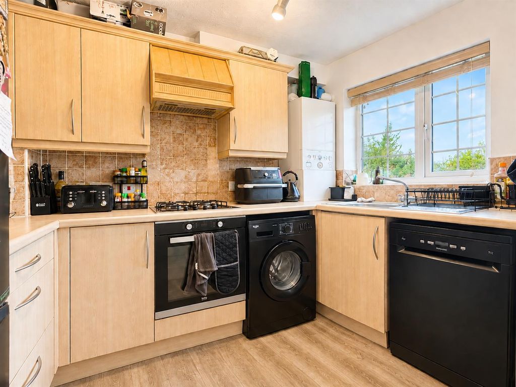 Property photo 2 of 14
