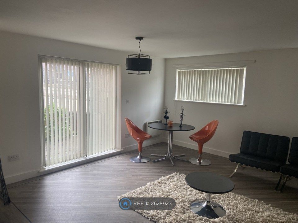 Property photo 2 of 8