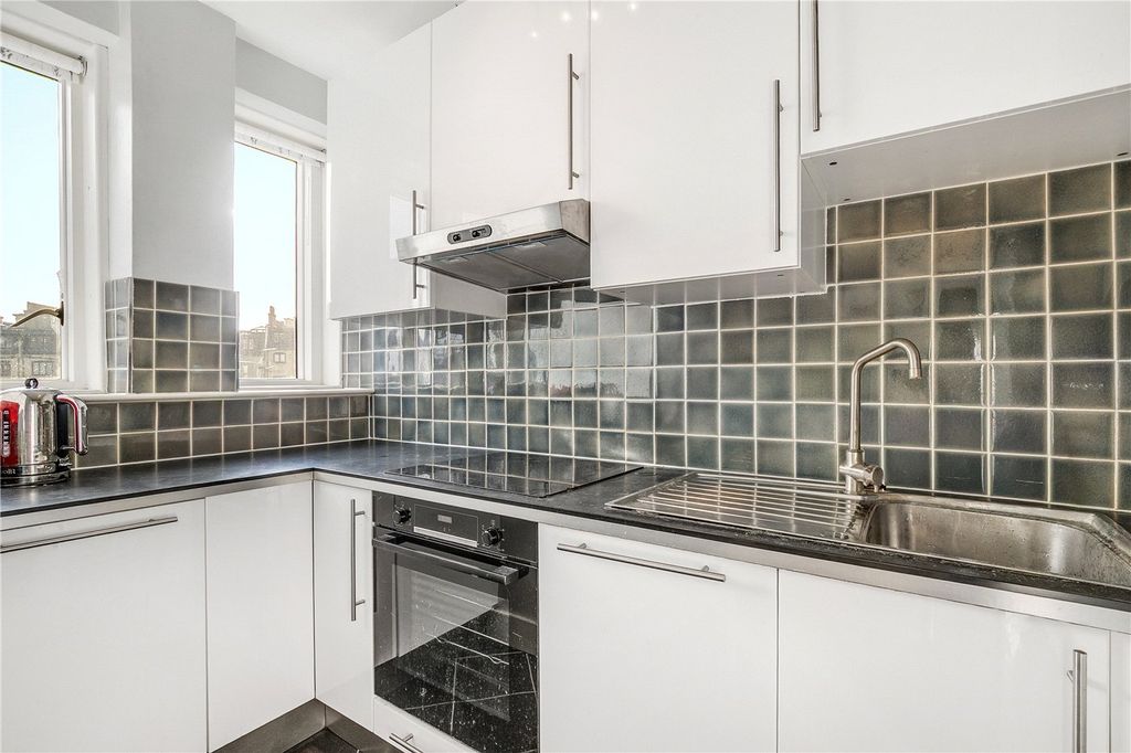 Property photo 3 of 7 Picture No. 09