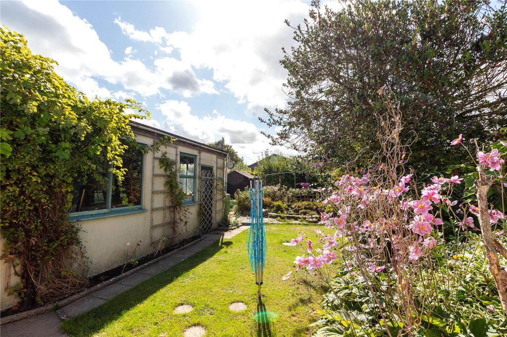 Property photo 3 of 31 Picture No. 23