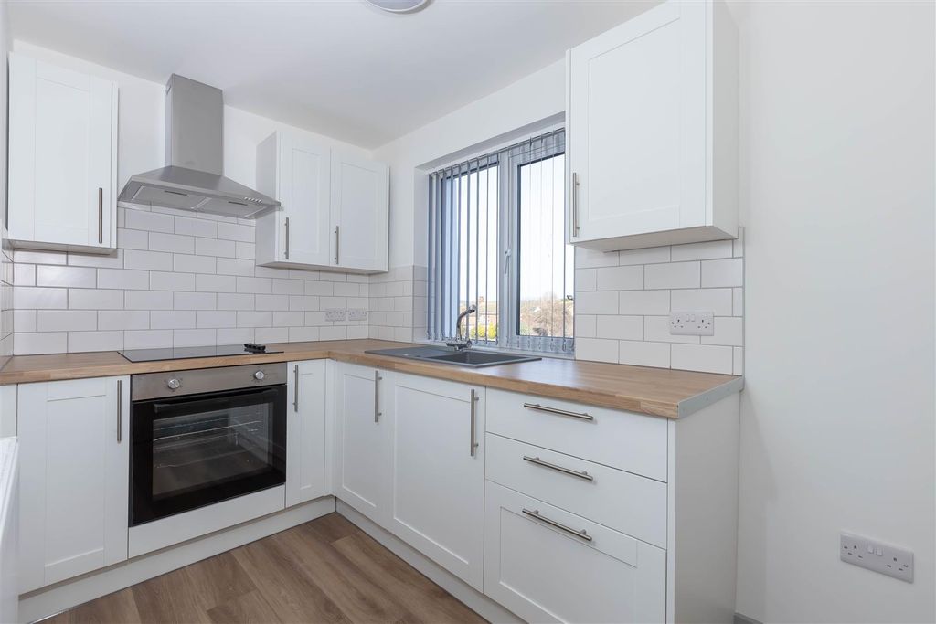 Property photo 2 of 7 Ashcroft.Jpg