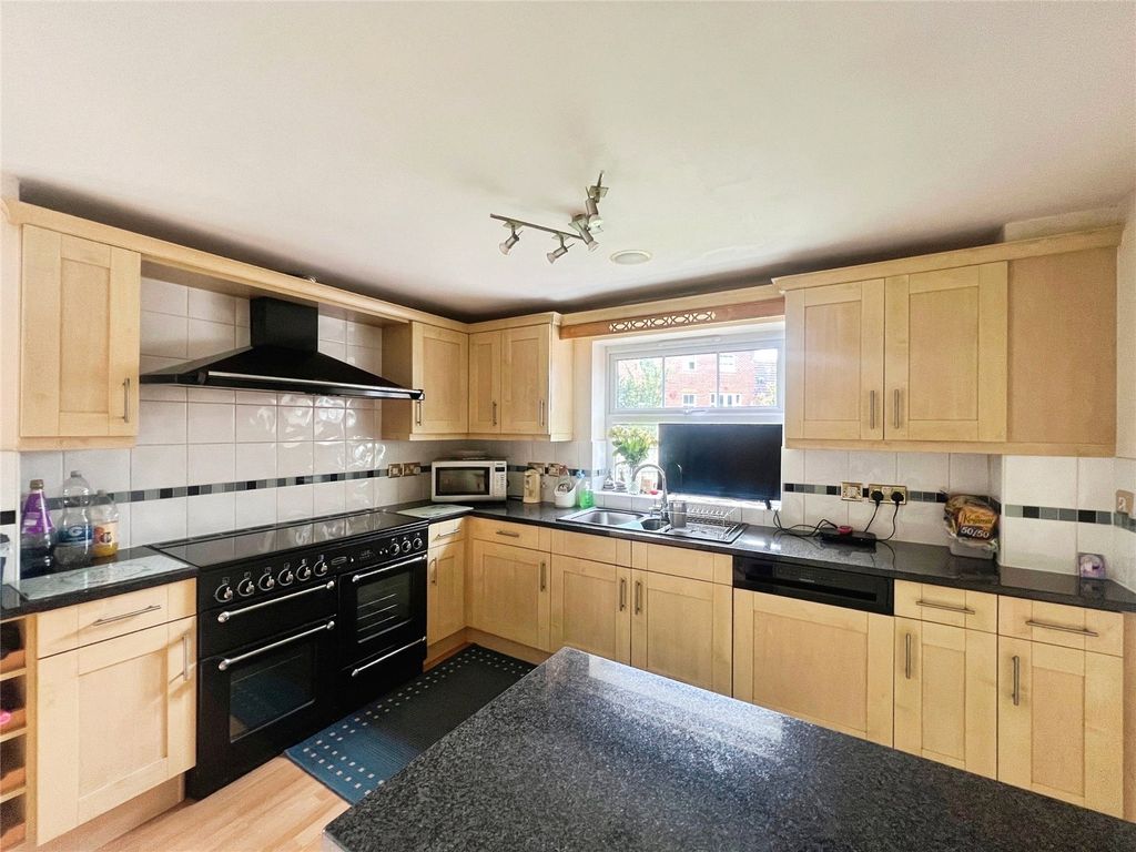 Property photo 3 of 22 Picture No. 24