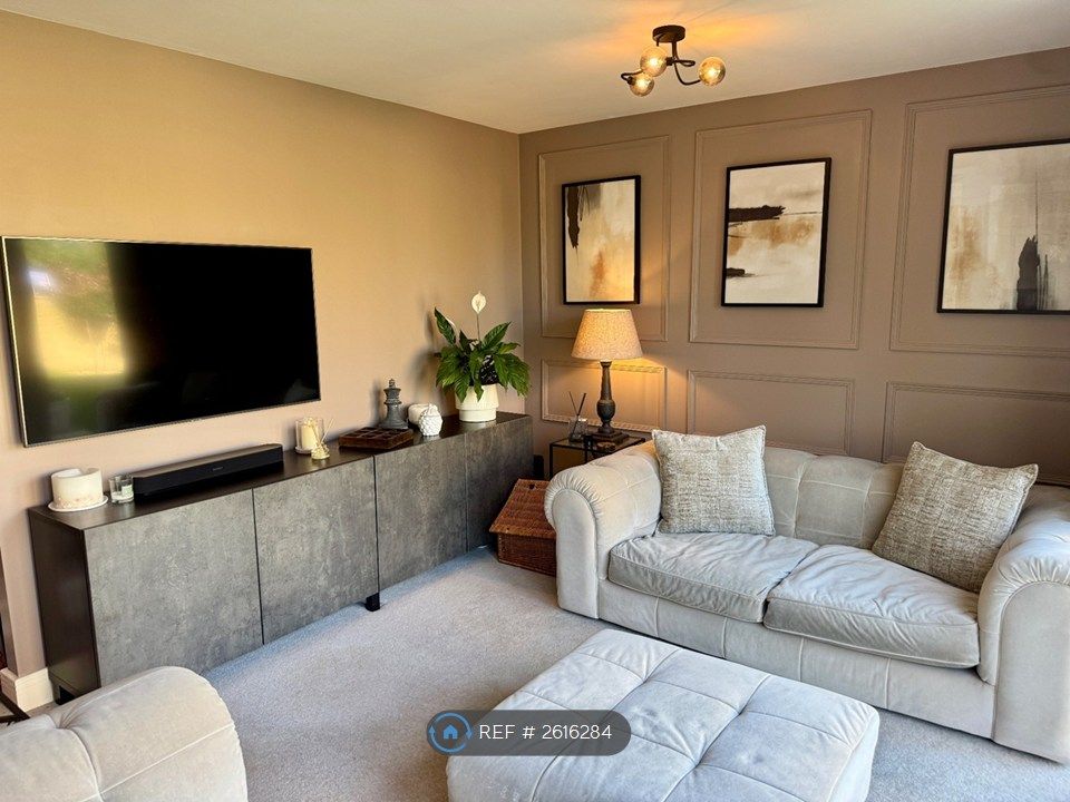 Property photo 3 of 25