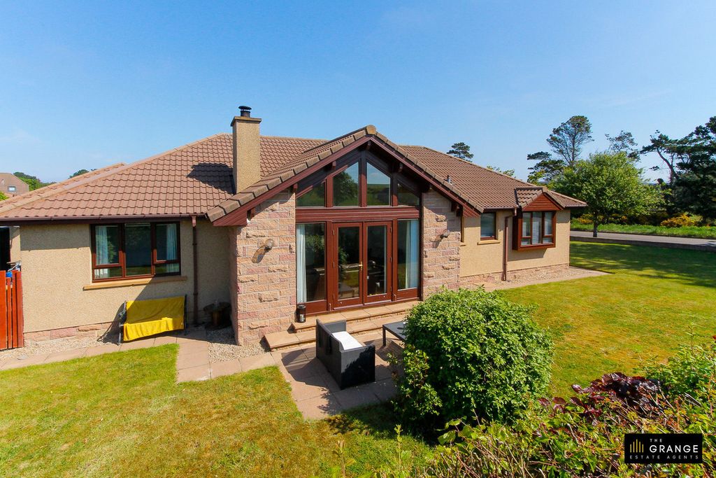 Property photo 3 of 28