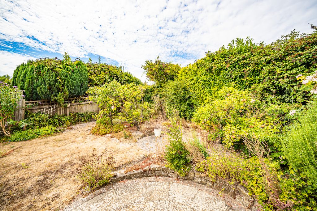 Property photo 3 of 16