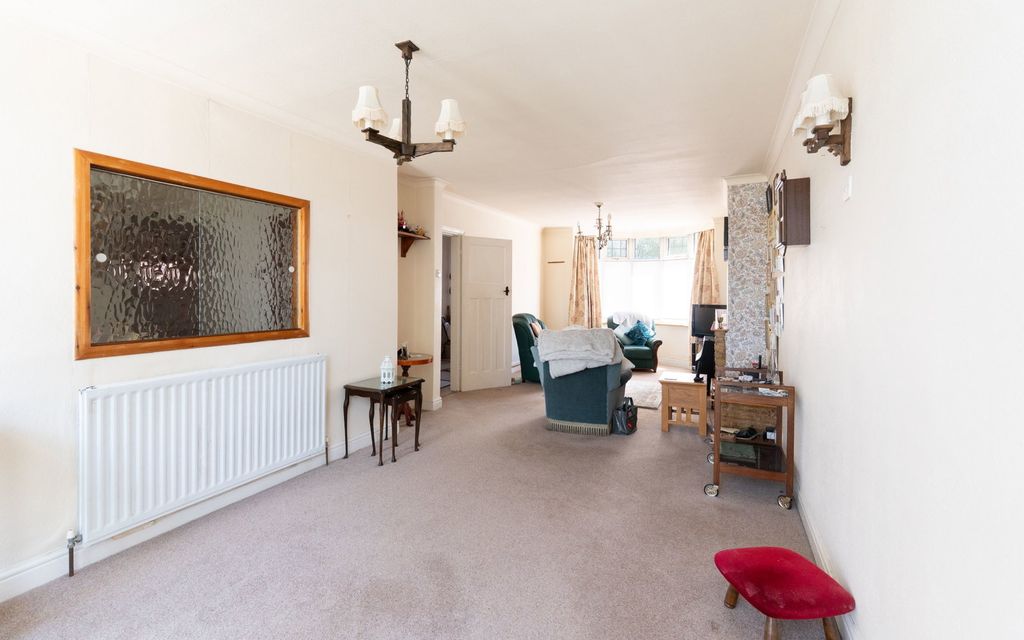 Property photo 2 of 24