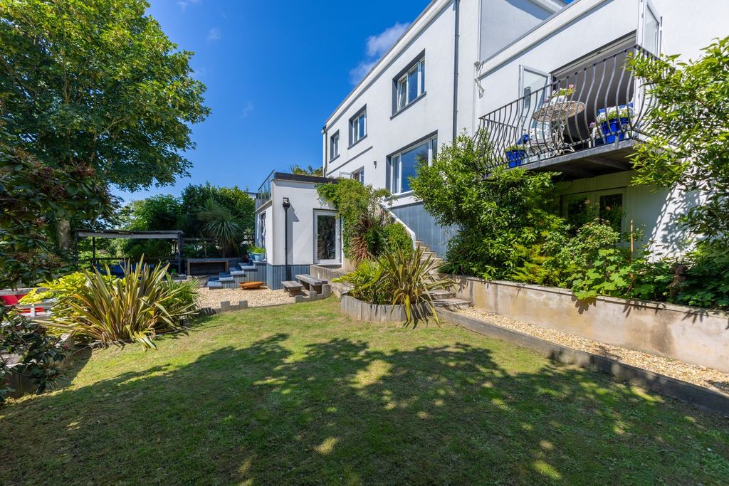 Property photo 3 of 45 Picture No. 56