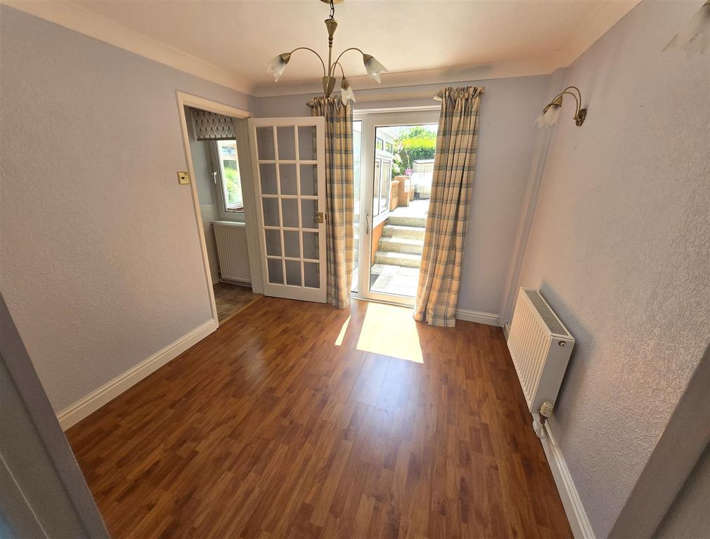 Property photo 3 of 18 Dining Room.Jpg