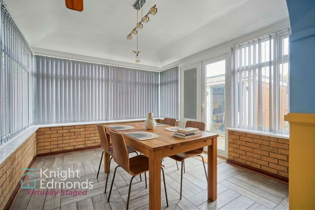Property photo 3 of 21 Dining Room