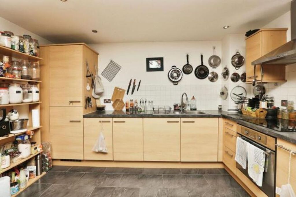 Property photo 3 of 13