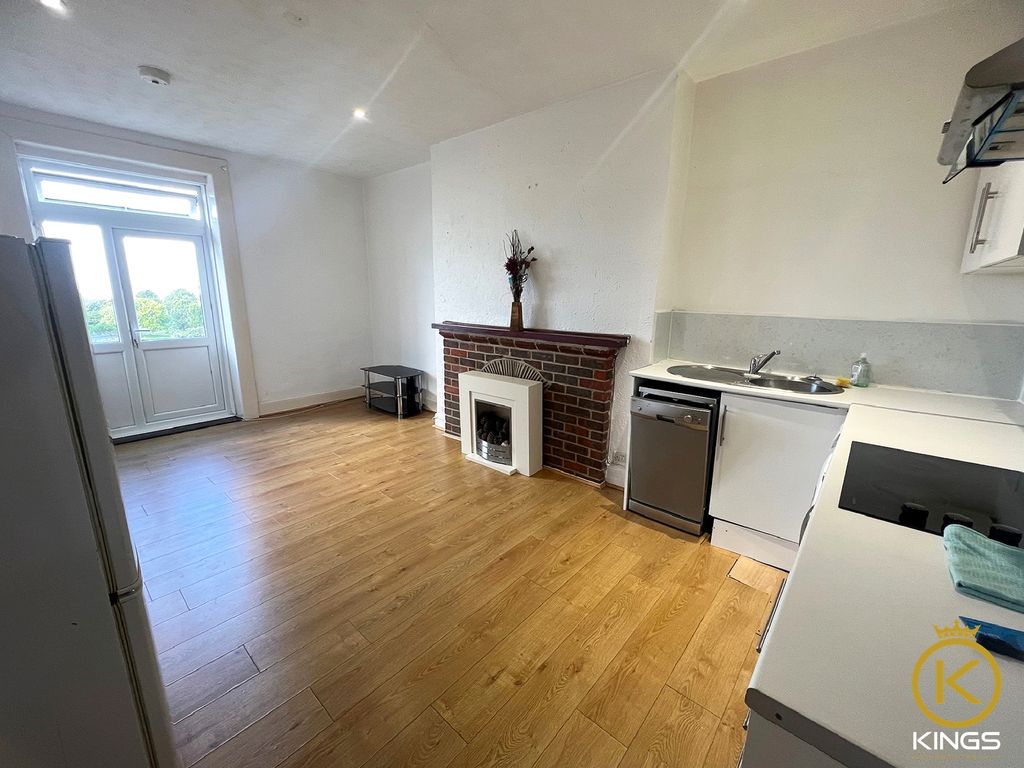 Property photo 3 of 7 2