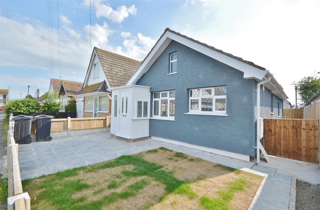 Property photo 1 of 14 Outside - Front