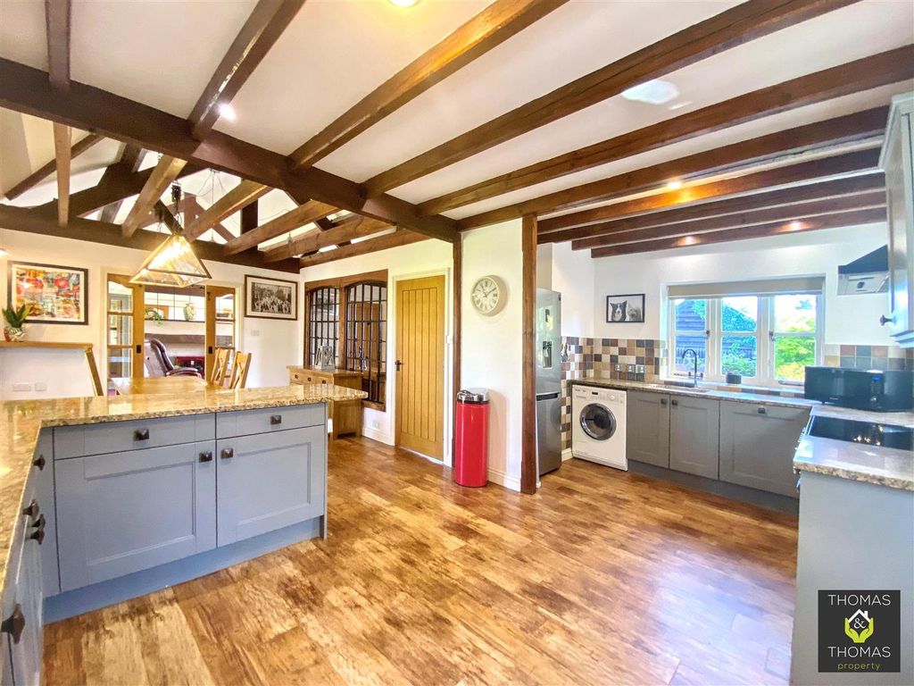 Property photo 2 of 27