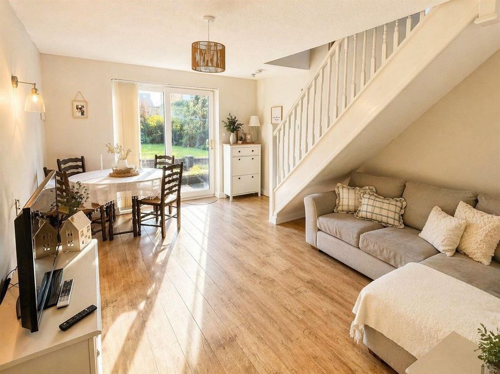 Property photo 2 of 8 7.Jpg