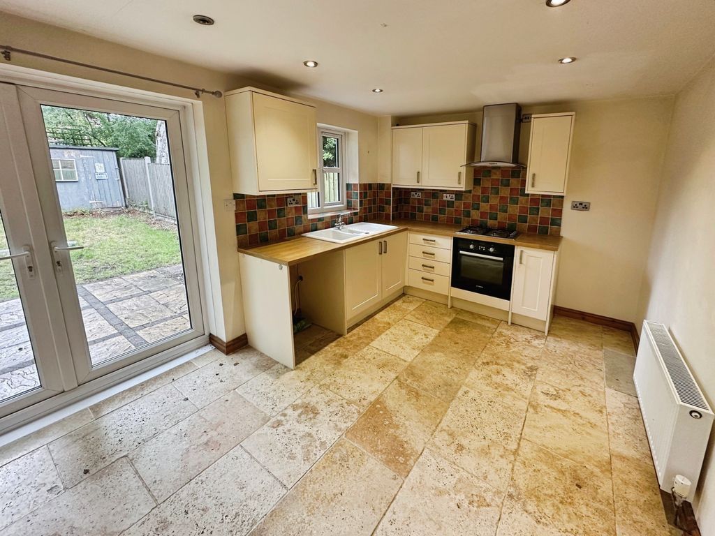 Property photo 2 of 17 Image