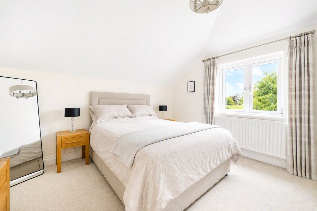 Property photo 3 of 19 Picture No. 09