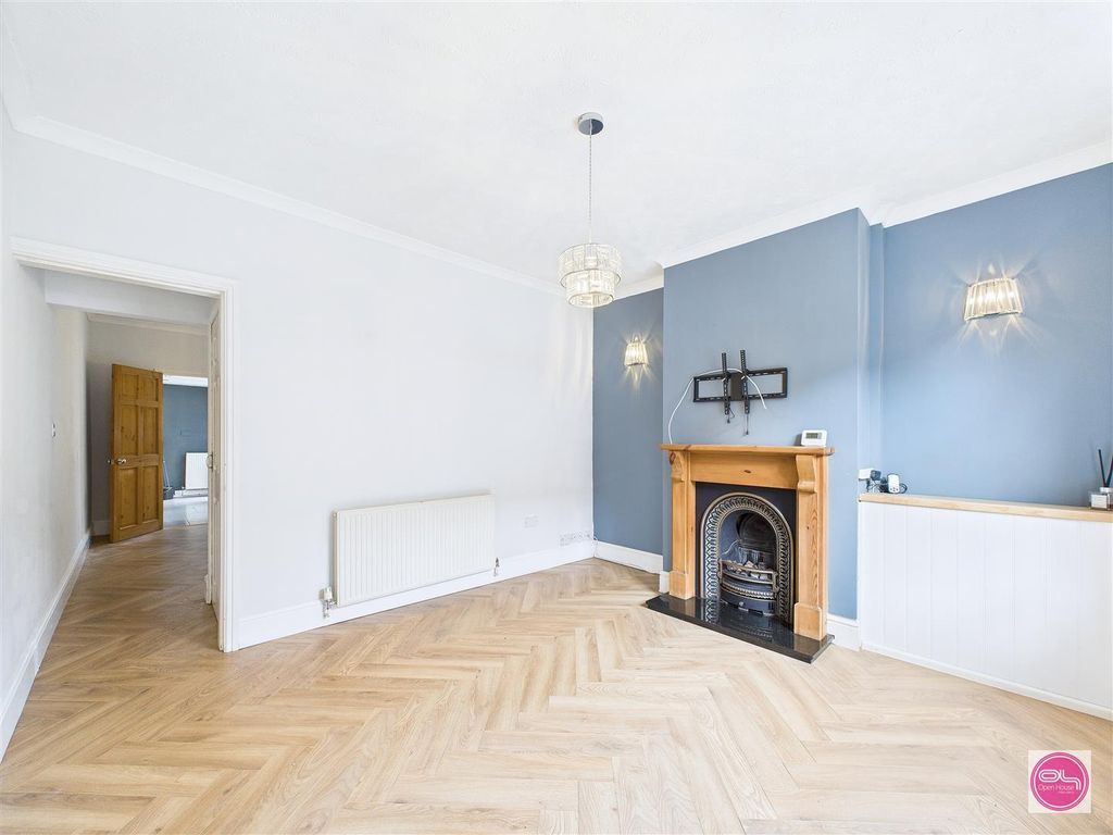 Property photo 1 of 25 Spring Terrace Road, Stapenhill (3).Jpg