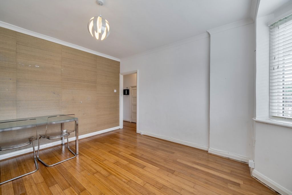 Property photo 3 of 14 1373540-3-6911Cfd...