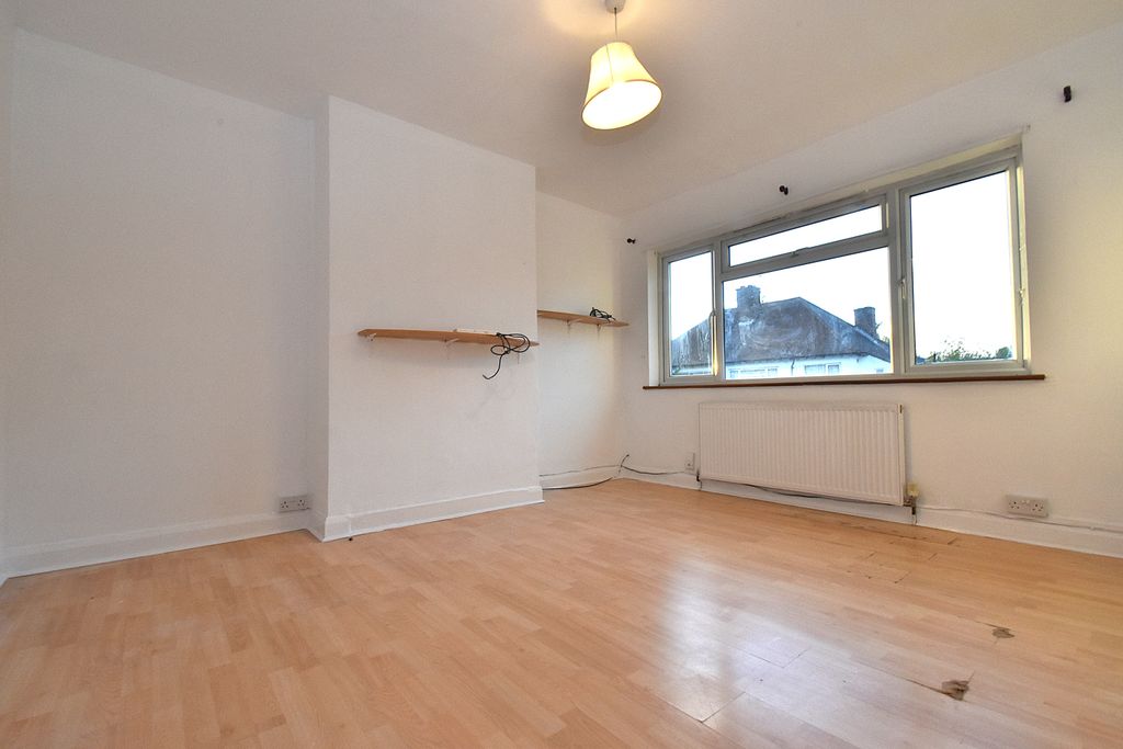 Property photo 1 of 14 2 Bed Flat To Rent – Harrow Ha2