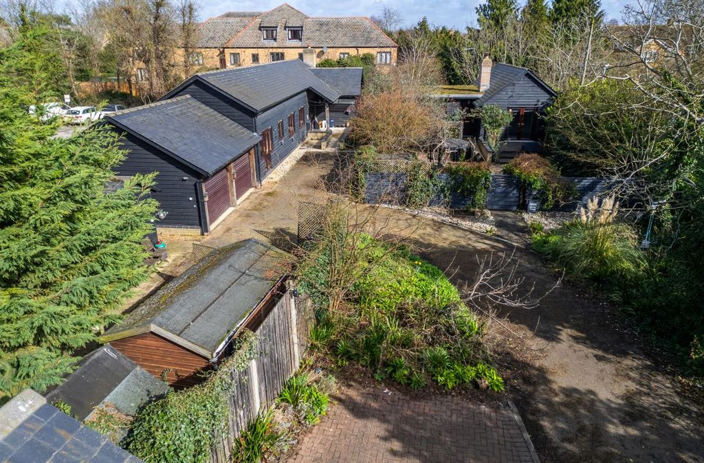 Property photo 2 of 7