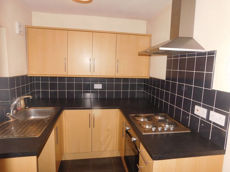 Property photo 3 of 7 Kitchen