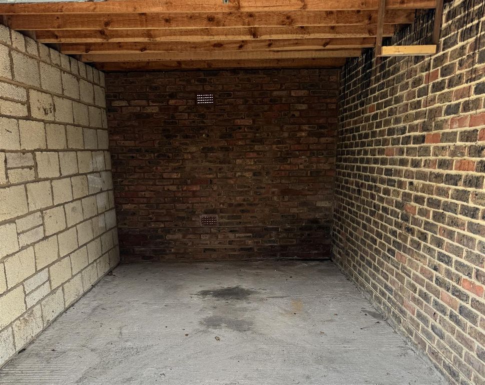 Property photo 2 of 4 Img_9404.Jpg