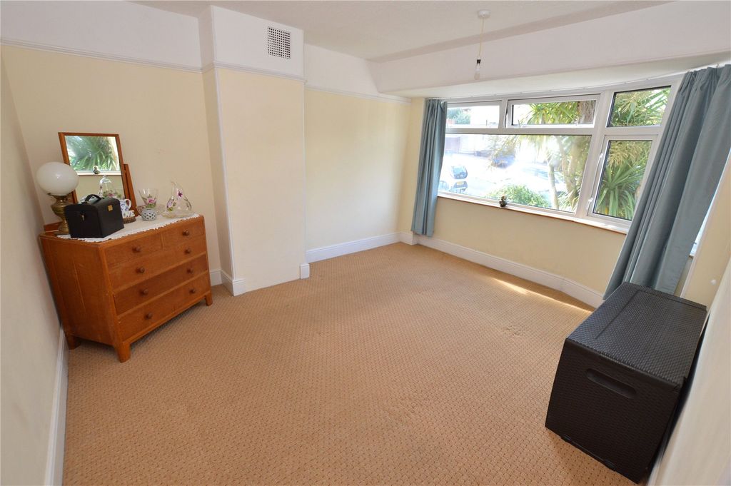 Property photo 2 of 13 Picture No. 14