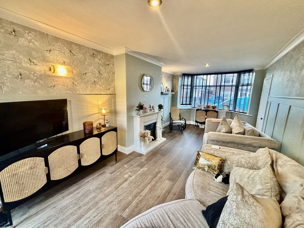 Property photo 3 of 30