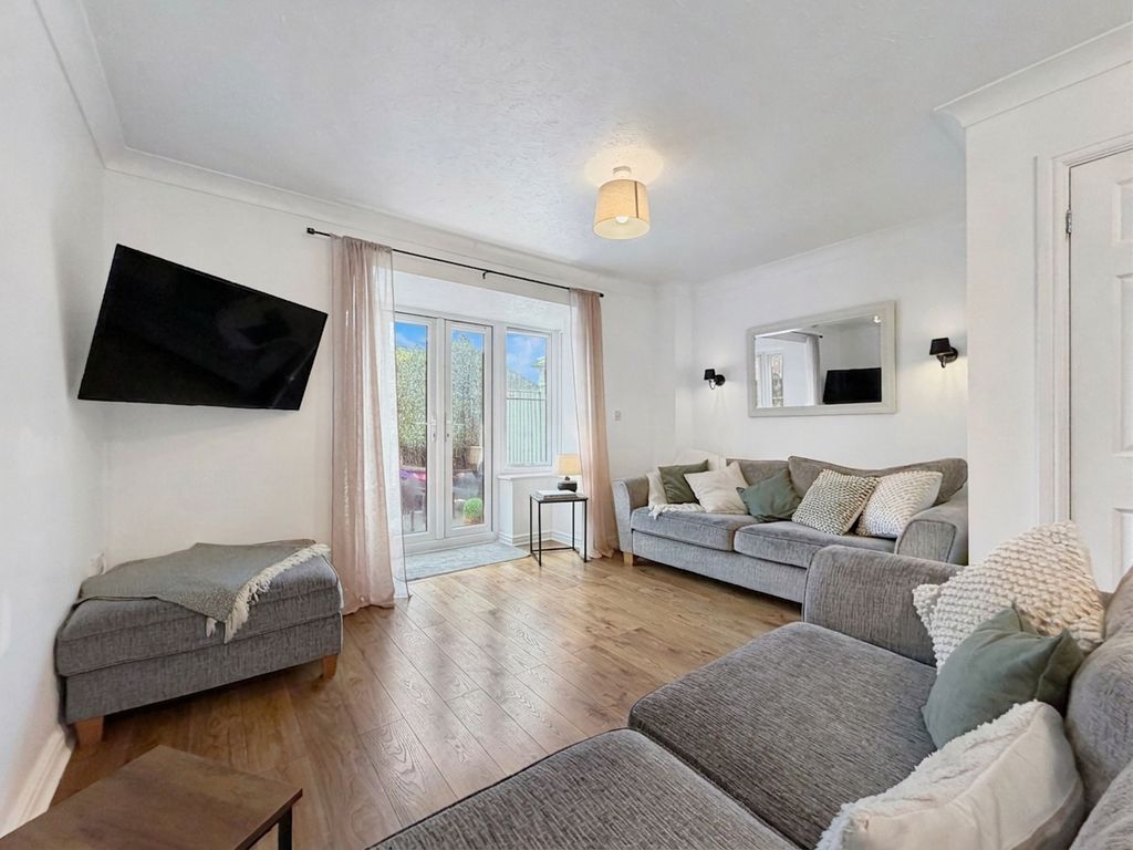 Property photo 3 of 33